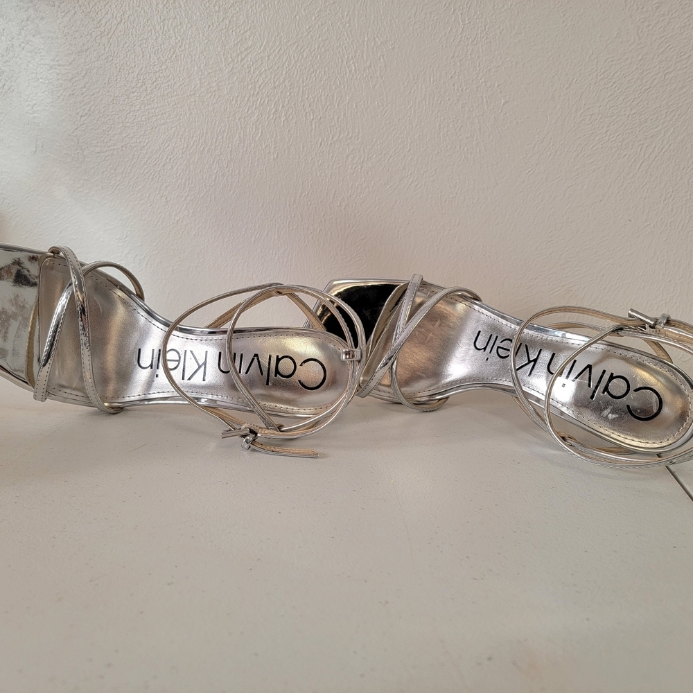 Calvin Klein Silver Women's Sandals Size 8. See Pics - Picture 6 of 9